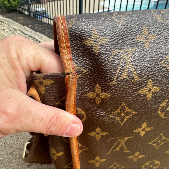 Louis Vuitton Monogram Bosphore Messenger PM - Picture 4 of 13